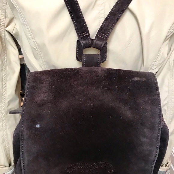 Vintage Authentic CHANEL Suede Drawstring Backpack - Picture 3 of 8